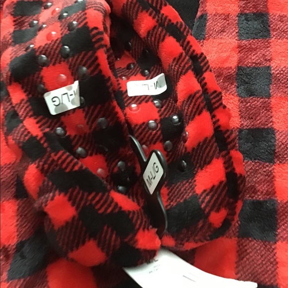 Medium large soft slippers new never worn - Picture 10 of 16